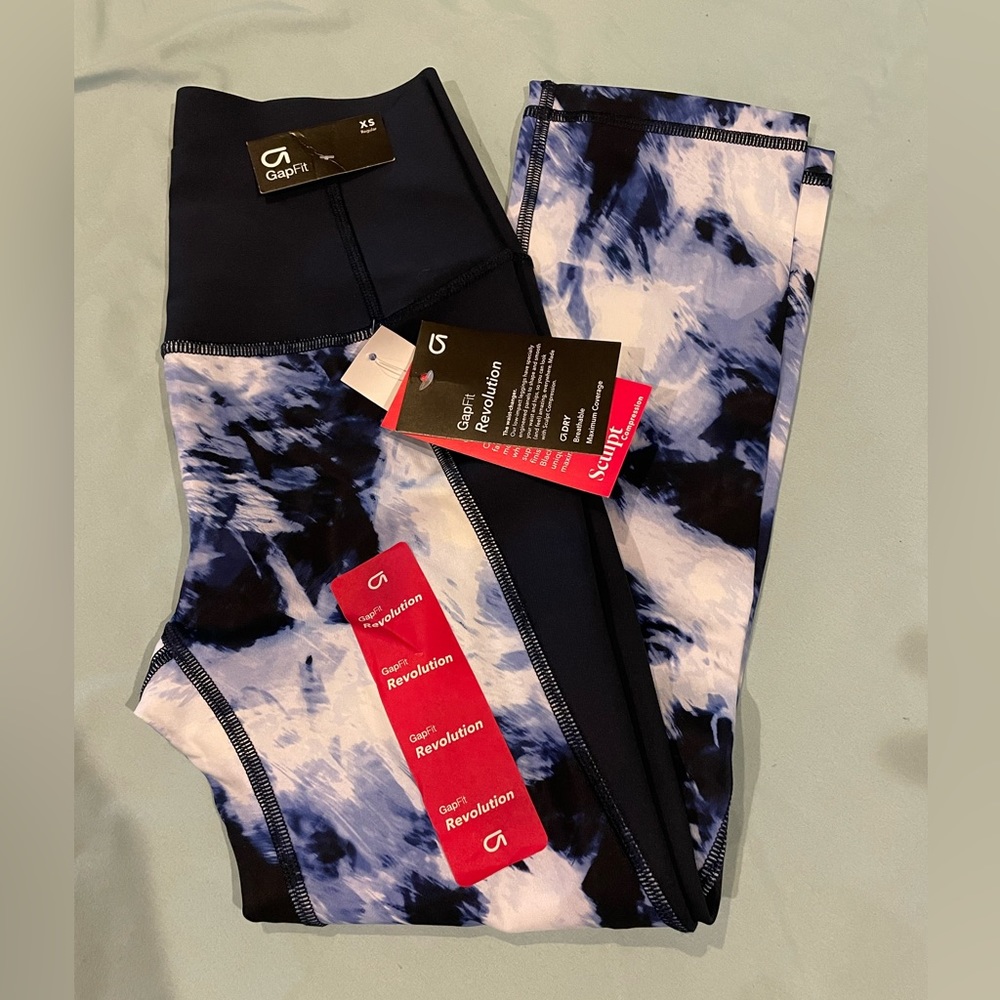 NWT Gap Fit compression leggings